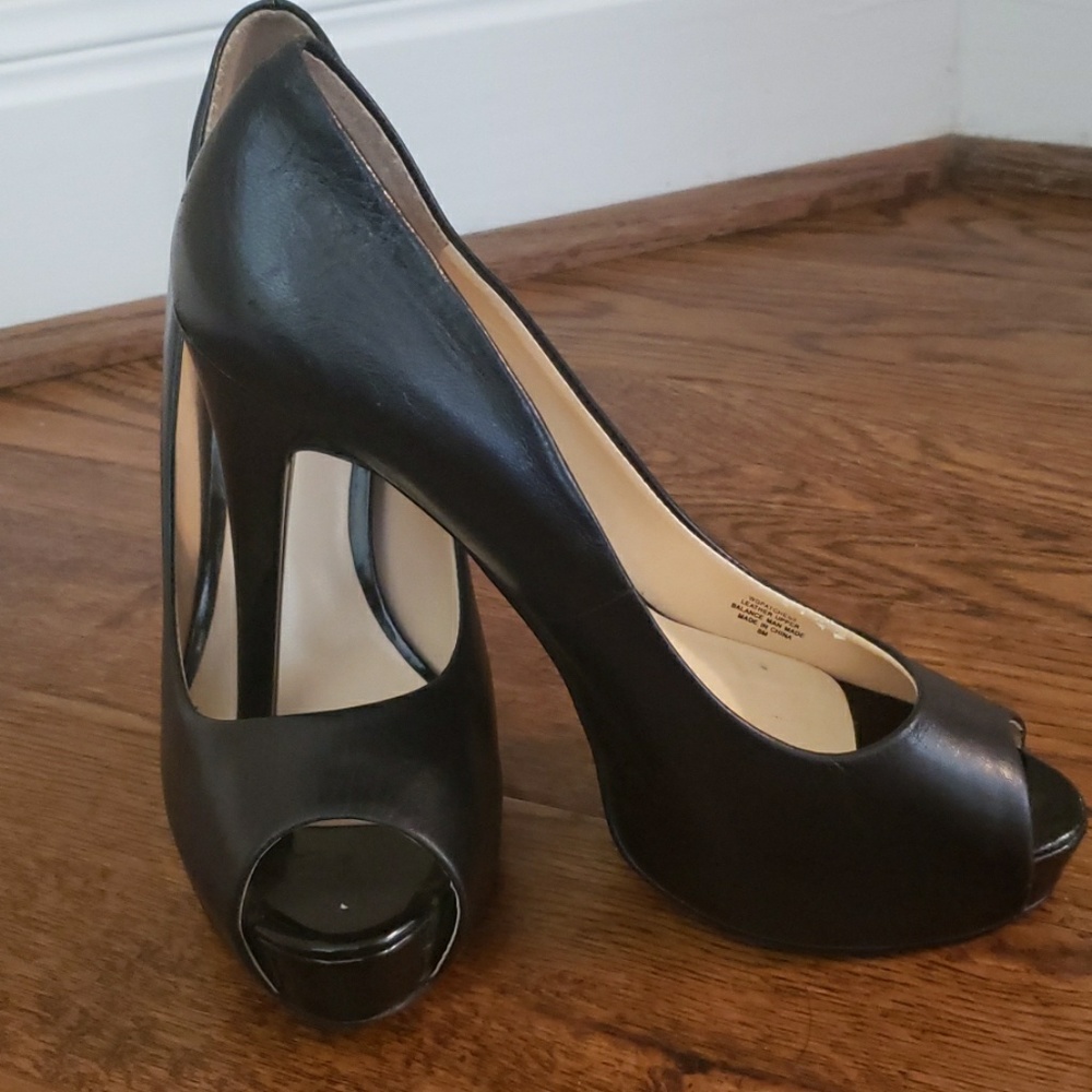 Guess 4 1/2 in heels